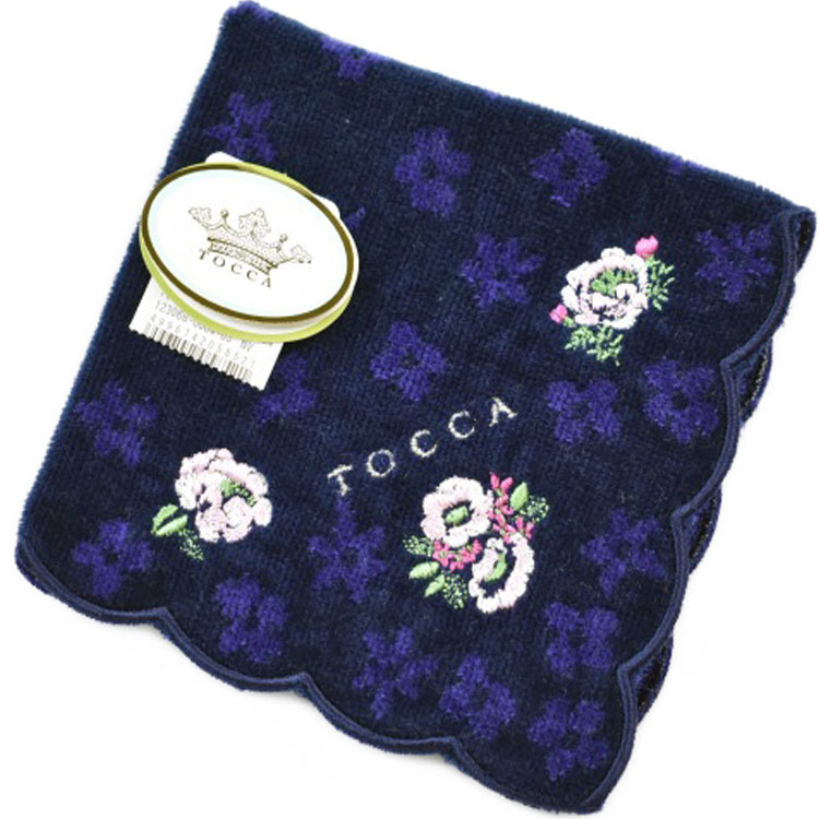 トッカ タオルハンカチ タオル ハンカチ 1枚 レディース 綿 高級 ブランド ハイブランド TOCCA 紺 ネイビー フラワー 花 スカラップ ロゴ 刺繍 女性 婦人 母の日 20代 30代 40代 50代 60代 70代 プレゼント ギフト おしゃれ かわいい 大人 ハンドタオル ポイント消化