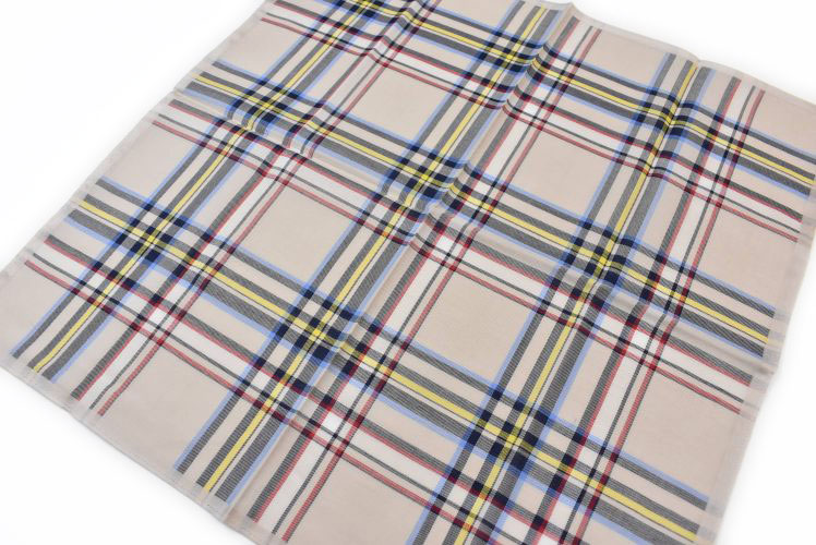 プチショコラのポロ ラルフローレン ハンカチ 1枚 メンズ 綿 ブランド ハイブランド POLO Ralph Lauren ベージュ マルチカラー チェック ロゴ 刺繍 男性 紳士 父の日 実用的 20代 30代 40代 50代 60代 70代 プレゼント ギフト おしゃれ ポイント消化｜アングル3