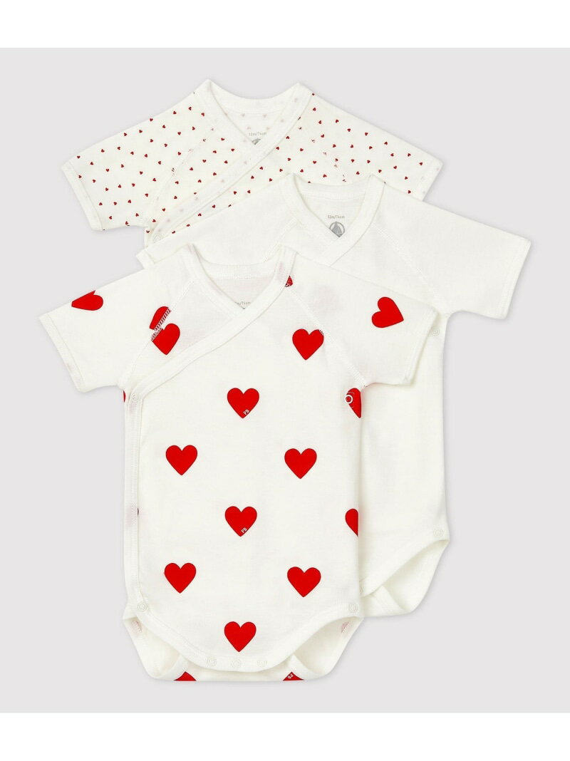 PETIT BATEAU（プチバトー）ハートプリント半袖あわせボディ3枚組全体に配されたハート柄と合わせやすいプレーンカラーで揃えた半袖あわせボディ3枚セットです。第二の肌と呼ばれるやわらかな手触りの1×1リブ編み素材を使用。シンプルなデザインで、何枚あっても嬉しいアイテムはギフトにもおすすめです。型番：A04O7-00-000 FB6951【採寸】サイズ着丈身幅袖丈1ヶ月 54cm32cm17.5cm11.3cm3ヶ月 60cm35cm18.5cm12.3cm6ヶ月 67cm37cm20cm13.6cm12ヶ月 74cm38.9cm21.5cm14.6cm商品のサイズについて【商品詳細】モロッコ素材：コットン100%サイズ：3ヶ月 60cm、6ヶ月 67cm、12ヶ月 74cm、1ヶ月 54cm※画面上と実物では多少色具合が異なって見える場合もございます。ご了承ください。商品のカラーについて 【予約商品について】 ※「先行予約販売中」「予約販売中」をご注文の際は予約商品についてをご確認ください。■重要なお知らせ※ 当店では、ギフト配送サービス及びラッピングサービスを行っておりません。ご注文者様とお届け先が違う場合でも、タグ（値札）付「納品書 兼 返品連絡票」同梱の状態でお送り致しますのでご了承ください。 ラッピング・ギフト配送について※ 2点以上ご購入の場合、全ての商品が揃い次第一括でのお届けとなります。お届け予定日の異なる商品をお買い上げの場合はご注意下さい。お急ぎの商品がございましたら分けてご購入いただきますようお願い致します。発送について ※ 買い物カートに入れるだけでは在庫確保されませんのでお早めに購入手続きをしてください。当店では在庫を複数サイトで共有しているため、同時にご注文があった場合、売切れとなってしまう事がございます。お手数ですが、ご注文後に当店からお送りする「ご注文内容の確認メール」をご確認ください。ご注文の確定について ※ Rakuten Fashionの商品ページに記載しているメーカー希望小売価格は、楽天市場「商品価格ナビ」に登録されている価格に準じています。 商品の価格についてPETIT BATEAUPETIT BATEAUのベビー肌着・新生児服マタニティウェア・ベビー用品ご注文・お届けについて発送ガイドラッピンググッズ3,980円以上送料無料ご利用ガイド