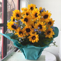 8月のお花、ひまわりのアレンジメント