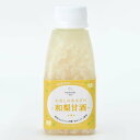 ■原材料 米麹、和梨、水 ■内容量 150ml ■栄養成分 粗たんぱく1.3%以上 粗脂肪0%以上 粗繊維0.5%以下 粗灰分0.4%以下 水分：69.9%以下 食塩相当量 0％ ■エネルギー 82.7kcal/100g ■与え方の目安 ・1回に15～30mlを基本に、フードに混ぜるかそのまま与えて下さい ・水で薄めたり、ヨーグルトに混ぜてもご使用いただけます ・与えすぎにご注意ください ■保存方法 直射日光・高温多湿を避け、開封後は冷蔵庫に保存し、1週間以内にお与えください ■ご注意 賞味期限は常温・未開封で製造より1年。開封後は、冷蔵庫に保存し、1週間以内にお与えください秋田県オリジナル米麹「あめこうじ」使用 原材料をよりシンプルにすることで、さらに低カロリーに 秋田県男鹿市の梨ピューレを入れることで、爽やかで シャキシャキした食感が残る、フルーティーなあまざけ。 米麹を使用した甘酒は主にブドウ糖、ビタミンB群、アミノ酸などでできており、病院で使用する点滴の成分とほぼ同じである事から「飲む点滴」と呼ばれています。また麹菌が代謝の過程で、ビタミンB1・B2・B6、ビオチン、イノシトール、パントテン酸、ナイアシンなどを生成するため更に栄養価が高まっていきます。 麹の酵素により生み出される「オリゴ糖」や、麹に含まれる食物繊維が腸内の乳酸菌を増加させるので、腸内環境の改善が期待できます。お米を発酵させることで、麹の酵素がでんぷんをブドウ糖に変えるその甘さは自然でやさしい味わいです。 病中・病後、食欲不振の高齢犬に特におススメです。また、夏は冷やして水分補給に、冬は温めると香りが引き立ちます。 原材料からもち米を抜くことで（りんごのあまざけ除く）、カロリーを約20％ 低減。あめこうじを使用することで、しっかりした甘さはそのまま。太り気 味の子、肥満気味の子にも与えやすくなりました。 あめこうじは秋田県で4年の開発期間を経て生み出された、オリジナル麹です。しっかりした甘さとスッキリした後味が特徴です。また酵素力が2倍なのも大きな特徴で、α-アミラーゼやグルコアミラーゼなどを効率よく摂取できます。 あめこうじを使える会社は秋田でもわずか。品質に合格しなければ、あめこうじと認めないことで、あめこうじの信頼を守っているのです。