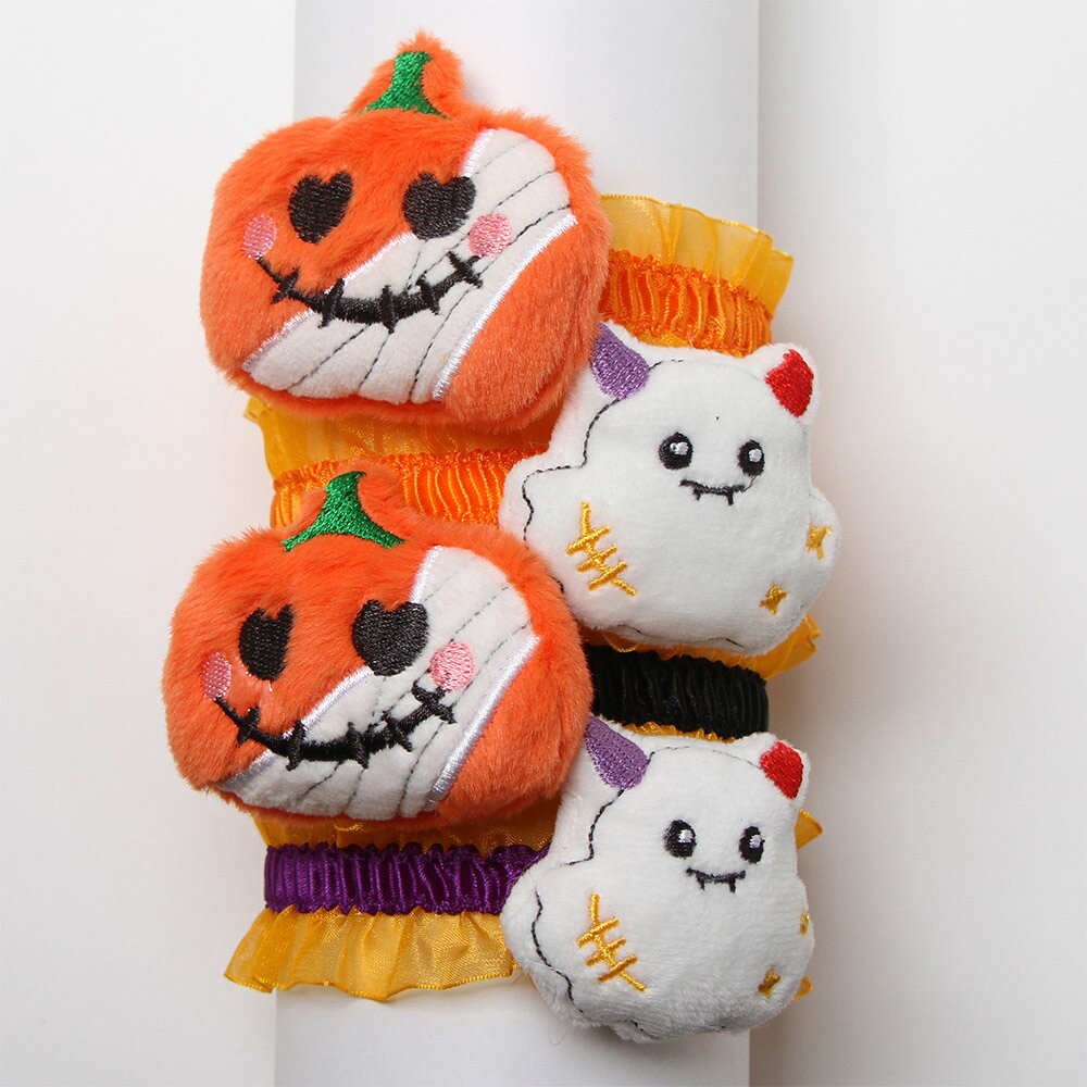 期間限定！！ハロウィンシリーズ🎃 イベントに合わせて可愛くお洒落に♪ インスタ映えにもオススメ◎ [発送予定時期] 9月以降順次　※納期は前後する場合がございます。 ※写真撮影のため、色合いが実物と若干異なる場合がございます。 ※季節限定商品のため数に限りがございます。 ※手作り制作のためサイズに多少の誤差が生じる場合がございます。 ※季節商材のため不良品以外の返品は不可となります。 &emsp;あらかじめご了承ください。 商品詳細 輪のタイプ 首周り　20〜26cm　（Sサイズ） 飾りの大きさ：かぼちゃ 7.0cm　おばけ 5.0cm 内容量 8本入 タイプ 輪のタイプ ※3個以上ご注文の場合、メール便規定サイズオーバーになる可能性がございます。 【検索キーワード】 犬　いぬ　ドッグ　DOG　猫　ねこ　キャット CAT　 子犬　子猫　小型犬　小型猫　中型犬　大型犬　 動物　アニマル　可愛い　かわいい　おしゃれ　 オシャレ　お洒落　理容　トリマー　トリミング　グルーミング　 プロ仕様　お手入れ　ペット用品　ペットグッズ