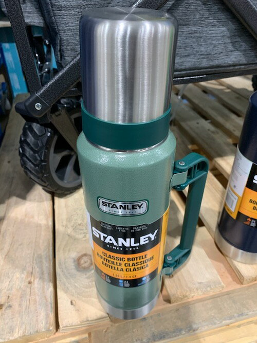 国内配送 コストコ スタンレー 真空断熱ボトル 1 32l 保温 保冷対応ステンレス製 Stanley グリーン Or ブルー ボトル 水筒 送料無料 新作モデル Soyfanimal Com