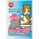 マルカン トイレ砂 小動物 国産 抗菌 ■材質 砂粒・ベントナイト・消臭剤・抗菌剤・ハーブ ■対象動物 リス・ハムスターなどの小動物 ■原産国または製造地 日本 ■諸注意 ペット飼育用品ですので、それ以外には使用しないでください。オシッコとニオイをすばやく吸収！ 高温加熱殺菌処理をしたグレーの粒が、オシッコとニオイをすばやく吸収して固まります。 3つの粒で抗菌＆消臭！ オシッコで固まった部分を取り除き、同量を補充するだけ。お手入れ簡単、経済的です。 くずれにくい粒でホコリが少ない。 あす楽に関するご案内 あす楽対象商品の場合ご注文かご近くにあす楽マークが表示されます。 対象地域など詳細は注文かご近くの【配送方法と送料・あす楽利用条件を見る】をご確認ください。 あす楽可能な支払方法は【クレジットカード、代金引換、全額ポイント支払い】のみとなります。 下記の場合はあす楽対象外となります。 ご注文時備考欄にご記入がある場合、 郵便番号や住所に誤りがある場合、 時間指定がある場合、 決済処理にお時間を頂戴する場合、 15点以上ご購入いただいた場合、 あす楽対象外の商品とご一緒にご注文いただいた場合マルカン トイレ砂 小動物 国産 抗菌