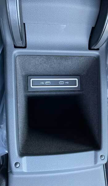 VW ARTEON 2021.7〜 USBポート トリム 1pcsフォルクスワーゲン 内装パーツ インテリア アクセサリー ドレスアップ 新型 アルテオン Rライン 充電 スマホ