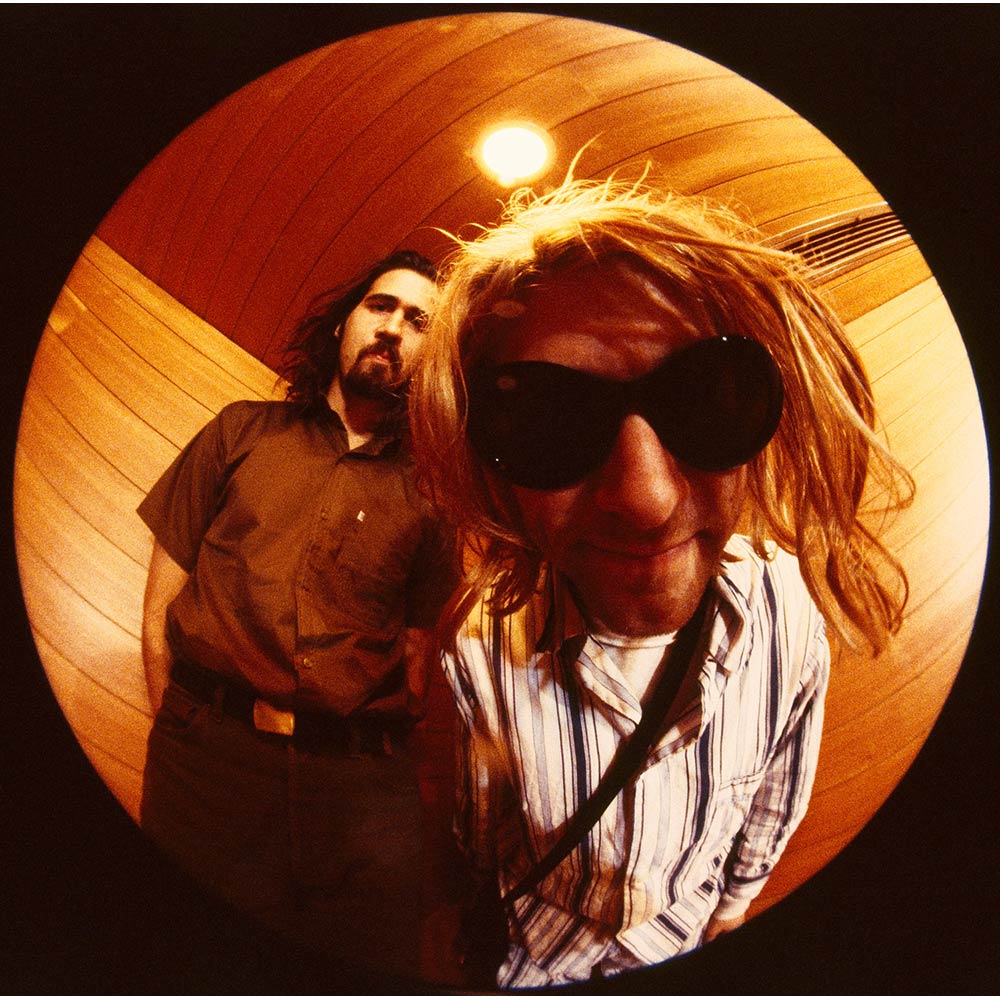 NIRVANA ニルヴァーナ (カートコバーン追悼30周年 ) - Kurt Cobain & Krist Novoselic / Lサイズ / 1点のみ / インテリア額 【公式 / オフィシャル】