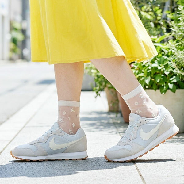 Rakuten - 2026夏新作 送料無料 ナイキ スニーカー レディース NIKE MDランナー 2 MD RUNNER レトロランニング クラシック スウェード スエード シューズ 靴 ホワイト 749869 20%off