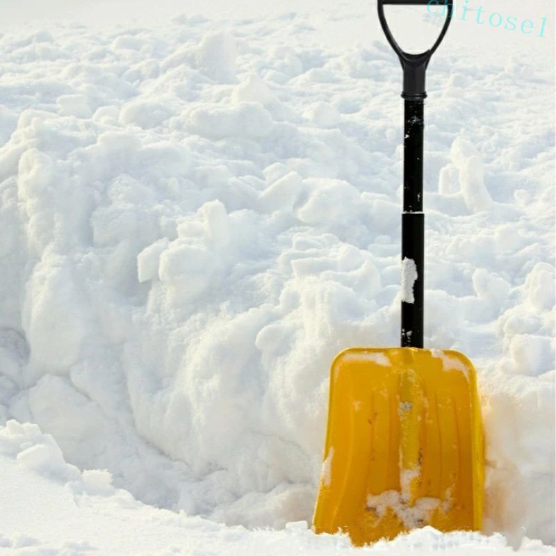 購入2点で5%OFF 軽量雪かきスコップ 雪押し用ラッセル 柄にもハンドルがついた便利...