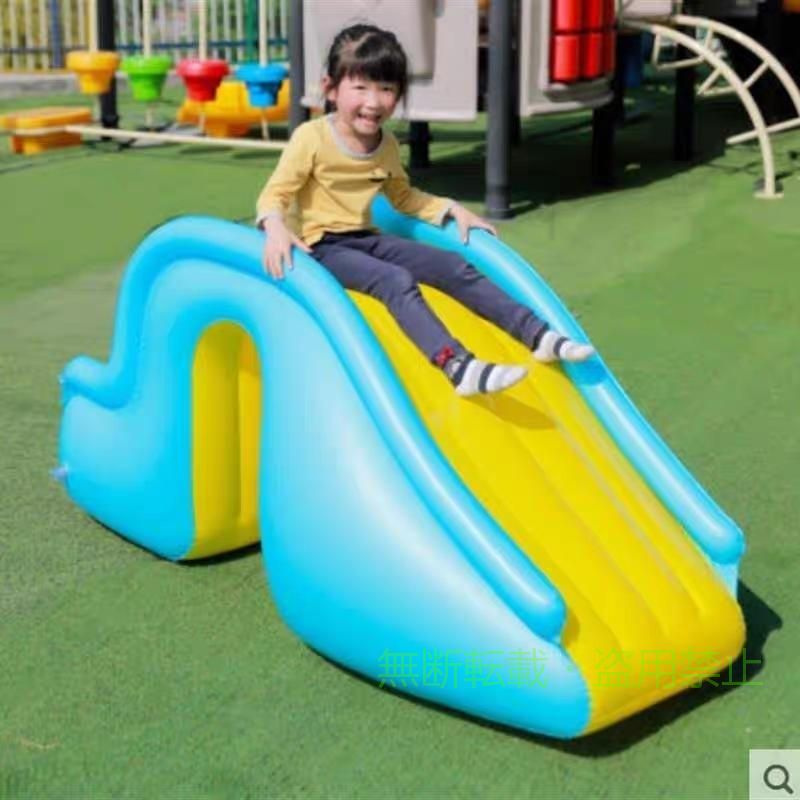ウォータースライド 滑り台 子供 空気入れ プール滑り台 ウォータースライダー 水遊び 暑い素材 空気漏れなし 安全 スイミングプール用品 屋内/屋外/ビーチ/プー