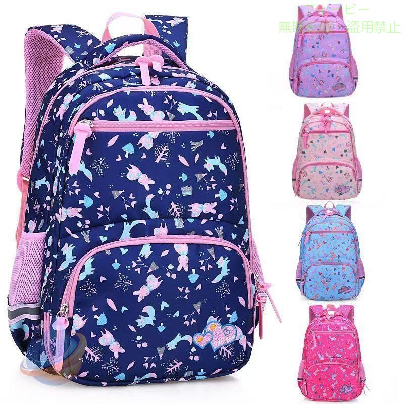 ▼商品仕様▼ 内容：子供用リュック▼ 素材：ポリエステル カラー：5色入 サイズ(cm):写真参考 選べる2サイズ：M/L 　Lサイズ：35L容量、Mサイズ20L容量 ・丈夫で軽くて、水にも強いポリエステル素材はディリー使いやすいです。 ・体にフィットサイズ、背負い心地がよくて、遊びまわっても疲れにくい♪ ・A4フィルム、教科書、お弁当、水筒、タオル、お菓子、着替えまでたっぷり入る大容量サイズ。 ・通気性に優れた立体構造で、夏苦しい日々も快適です。 ・リュックを体に固定するハーネスベルトなど、機能面。 ・子どもが使いやすい工夫がいっぱい 背中部分とショルダーベルト裏側はやわらか&amp;amp;amp;amp;amp;通気性抜群の素材で負担を軽減。 商品説明 参考サイズcm ▼商品仕様▼ 内容：子供用リュック▼ 素材：ポリエステル カラー：5色入 サイズ(cm):写真参考 選べる2サイズ：M/L