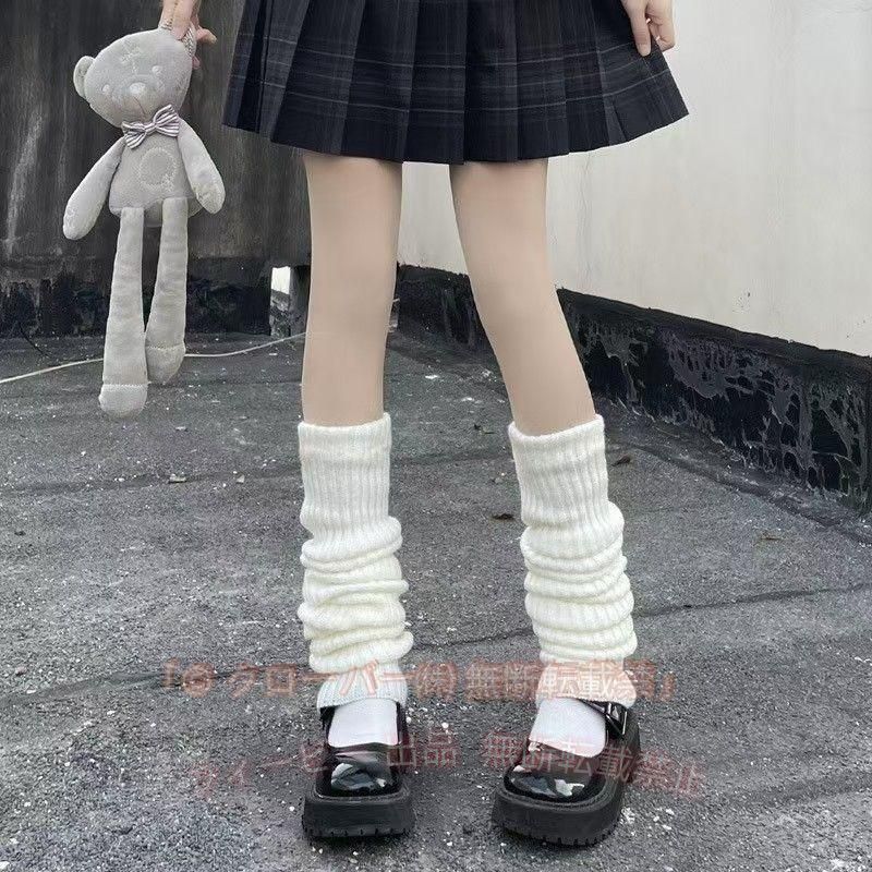 関連商品キーワード：靴下 キッズ 女の子 レディース ソックス くつ下 クルーソックス ルーズソックス ハイソックス レディース靴下 ファインリブ くしゅくしゅ おしゃれ 可愛い 女の子 春夏 秋冬 無地 注意事項： ★メール便出荷、配達時間指定不可になります。 ★モニターの環境によって、実物と色見が多少異なる場合がございますのでご了承下さい。 ★大変恐れ入りますが、複数ショップ販売しているので、在庫更新が若干遅れます。ご注文後に商品が品切れとなってしまった際には、メールもしくは電話にてご連絡いたします。 ★こちらは輸入商品で、ご存知の通り海外の工場での縫製は日本の工場と比べますと、縫製の見劣り?糸のほつれ、製造過程における小さなキズ、シミなどが見られる場合がございますが、不良品ではございません。出荷時にすべての商品を検品しておりますが、予め上記点ご了承下さい。