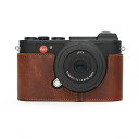 Leica CL用、レザーボディーハーフケース。 ケースを装着したままバッテリー交換が可能です。 ケースを装着したまま三脚・雲台に取り付け可能です。 素材にはコロンビアレザー (本革) を使用しています。 話題のコンパクトデジタルカメラ、ライカ CL。 このカメラを、さらにおしゃれにドレスアップしてくれるのがTPカメラケースです。 素材にはコロンビアレザーを使用（牛本革）。 底面カバーが開閉するのでケースを装着したままバッテリー交換が可能です。 ケース底面のネジでカメラの三脚ネジ穴としっかり固定でき、ネジには三脚ネジ穴があるので、 ケースを装着したまま、三脚・雲台などに 取り付けも可能です。 ケース底面には、TP Originalのブランドロゴが刻印されています。 カラー：ブラウン 材質：牛革（コロンビアレザー） ※当ショップは、TP Original ブランドの日本正規輸入業者・販売店です。 ※モニターの発色の具合によって、実際のものと色が異なる場合がございます。 ※商品は予告なく仕様が変更になることがございます。【TP Original 社認定 正規輸入品】 『Leica CL 用 おしゃれ本革カメラケース』 TP Original / ティーピー オリジナル TPCH-CLBR Leather Camera Case (レザーカメラケース ライカ CL 用) (Leica CL 用)