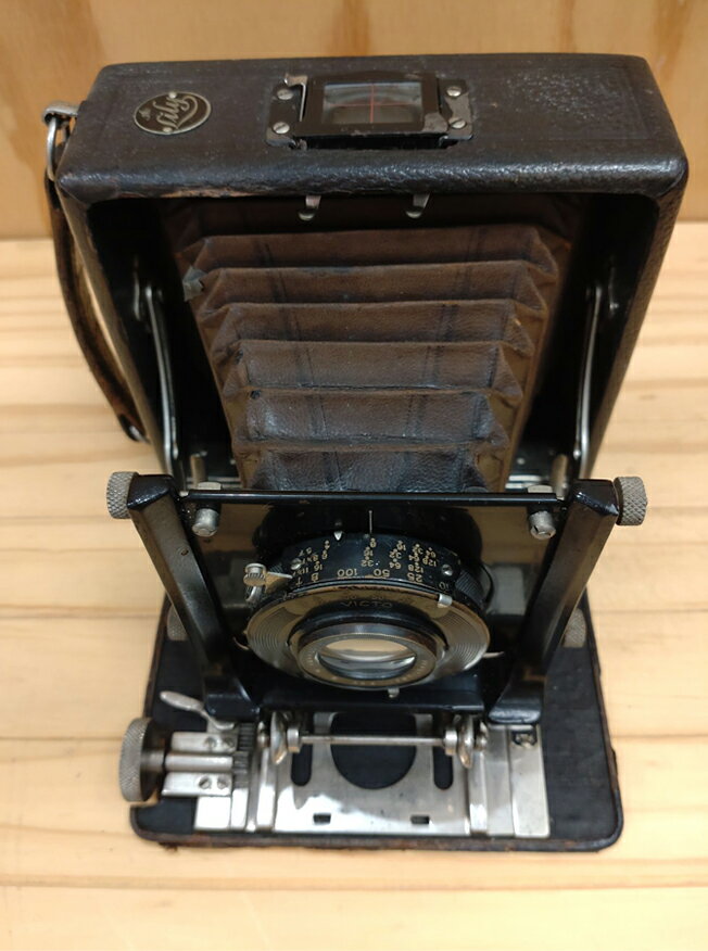 【中古】インテリアカメラ アンティーク ジャバラ 蛇腹カメラ Lily レトロ 年代物 1点もの 撮影不可 高さ12.5cm 横幅15.5cm 奥行16cm (IC-001)