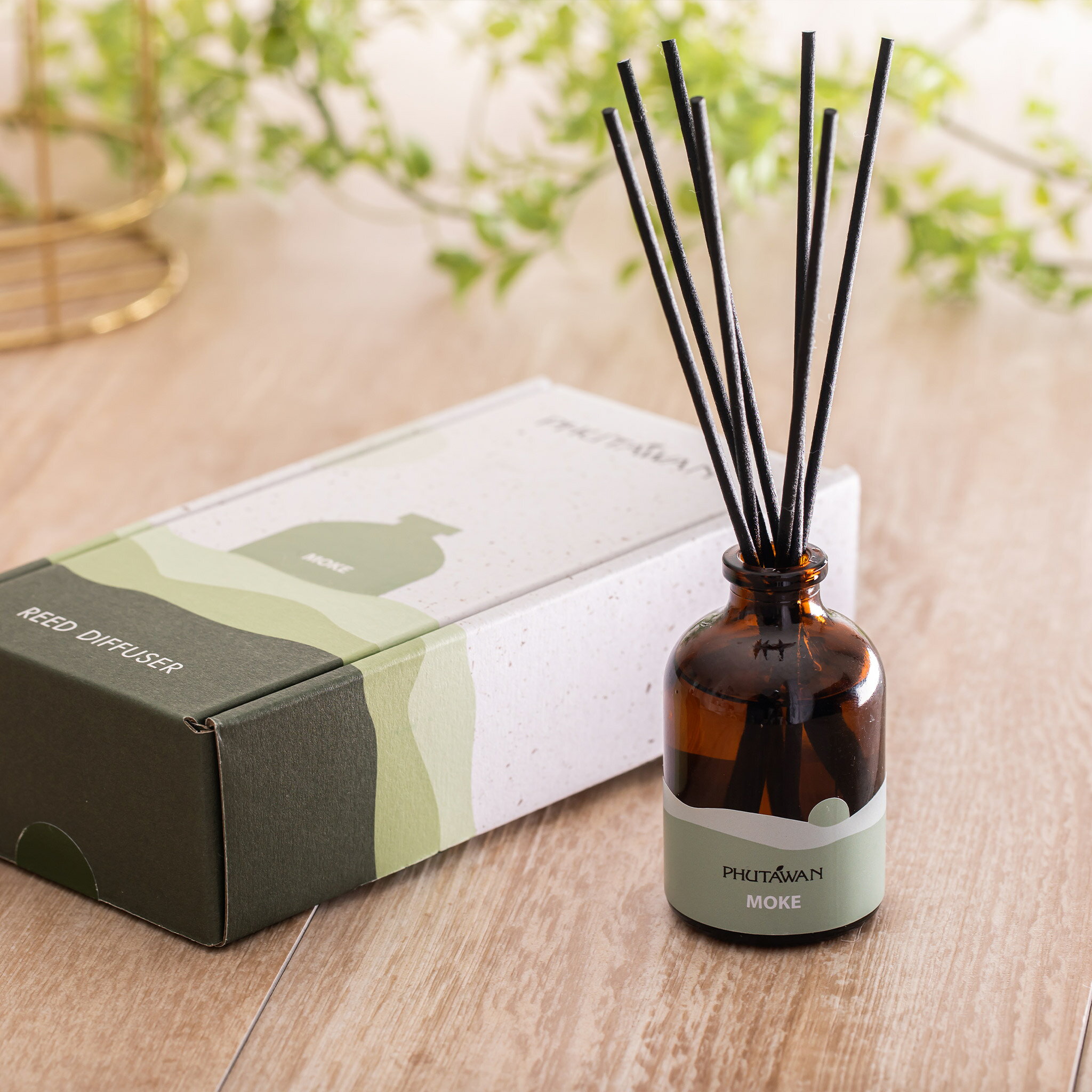 【PHUTAWAN公式】 プタワン モーク リード ディフューザー 50mL 正規品 ルームフレグランス 芳香剤 おしゃれ いい香り ユニセックス 甘い香り 引越し祝い 新生活 リビング 玄関 アロマ ナチュラル プレゼント 贈り物 男性人気 タイコスメ 3