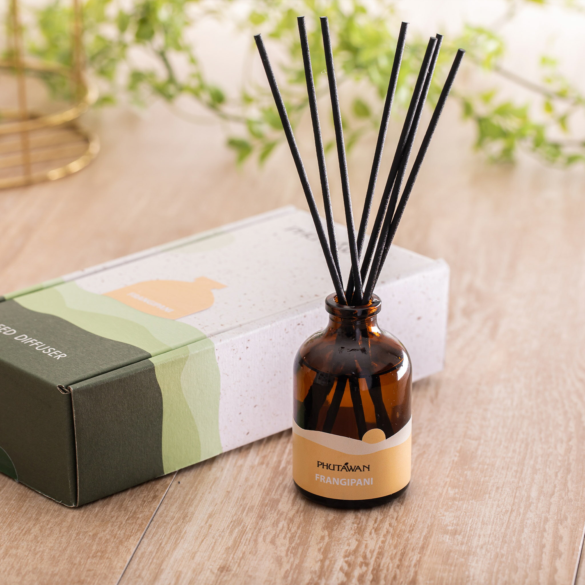 ��PHUTAWAN������ �ץ���� �ե�󥸥�ѥ� �꡼�� �ǥ��ե塼���� 100mL / ������ �롼��ե쥰��� ˧��� ������� ������� �����ˤʤ��� ��� �꥾���� �ե������ ������ ���ۤ��ˤ� ������ ���ե� �ץ쥼��� £��ʪ ����������