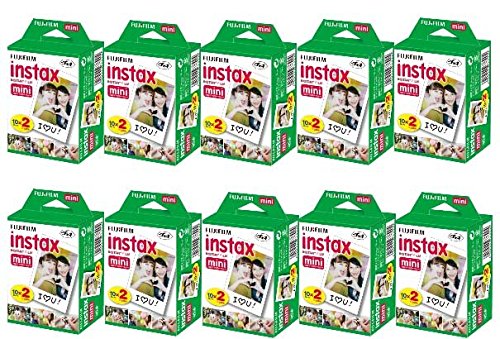 ◆商品名：チェキフイルム instax mini インスタックスミニ 2P×10 計200枚セット 写真感度：ISO800　フィルムサイズ : 86×54mm　光沢面　画面サイズ : 62×46mm インスタントカメラ チェキ用フィルム(無地)の10枚入の2パック品(20枚入)が10箱（計200枚）入ったお徳用パックです。 メーカー型番 :INSTAX MINI WW 2 フィルムサイズ : 86×54mm 画面サイズ : 62×46mm ・このフィルムは、インスタックスミニカメラおよびチェキプリンター用です。 ・未使用フィルムは、涼しい乾燥した場所に保管してください。 ・飛行機などをご利用の際には、手荷物として客席に持ち込みことをおすすめします。(預け入れ荷物に未現像フィルムを入れると荷物検査などで強いX線照射を受けカブリなどの影響が出る場合があります。詳しくは各空港でご確認ください。) ・このフィルムの中には黒色苛性アルカリのペーストが入っていますので、切ったり分解しないでください。 ・特に乳幼児やペットが口に入れないように注意してください。 ・誤って未使用フィルムのペーストにふれたときは、速やかに水で充分に洗ってください。 ・目や口に入った場合は、洗った後に医師の診断を受けてください。 ・このフィルムは、カメラなどから出てから約10分でアルカリ性が弱まります。