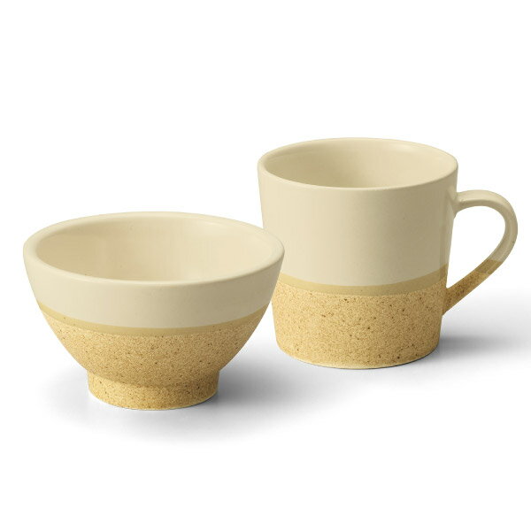 内容マグカップ×1 直径9×高さ8.5cm（360ml）、ボウル×1 直径11.6×高さ6.7cm パッケージ化粧箱 箱サイズ22.5×13×9.7cm 重量570g 注意事項 ※不良品以外の返品は不可とさせていただきます。 ＞＞ご返品についてはこちら ※直送ギフトの場合、贈り先様へ商品明細書等が送られることはございません。 様々なギフトアイテムをご用意しています。 【内祝い お返し】結婚 婚礼（引き出物 引出物） 結婚内祝い 出産内祝い 快気祝い 快気内祝い 全快祝い 新築祝い 新築内祝い 就職祝い 就職内祝い 退職祝い 成人祝い 成人内祝い 入学祝い 入学内祝い 入園祝い 入園内祝い 卒園祝い 卒園内祝い 卒業祝い 卒業内祝い 初節句内祝い 節句内祝い 七五三祝い 七五三内祝い 敬老祝い等 【法事引き出物】香典返し 満中陰志 一周忌 三回忌 七回忌等 【プレゼント 贈答 粗品】父の日 母の日 お誕生日祝い クリスマス バレンタイン 初老祝い 還暦祝い 古稀祝い 喜寿祝い 傘寿祝い 米寿祝い 卒寿祝い 白寿祝い 長寿祝い 退職祝い 退職記念 お中元 お歳暮 ゴルフコンペ 新年挨拶 転居挨拶 新年会 忘年会 二次会 ビンゴ等の商品 記念品 ノベルティー キャンペーンコルクスタイル デイリーセットまるでコルクのような磁器。手に取った瞬間、ざらりと心地よい質感。本物のコルクを思わせる温かみのある風合い。淡くやさしい色合いのセミマットの釉薬がサラリと包み込み、静かな上品さを添えます。異なる質感が一つに溶け合い、見て、触れて、毎日の何気ないひとときを豊かにしてくれます。 ＼ 送料無料まであとちょっと！ ／