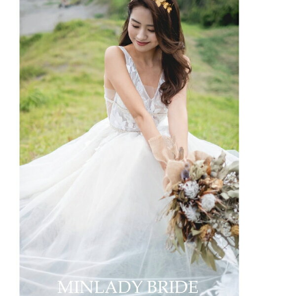 【送料無料】Aライン　刺繍入りドレス※返品可能(ウェディングドレス ウェディング 結婚式 リゾートウエディング 花嫁ドレス ロングドレス 二次会)