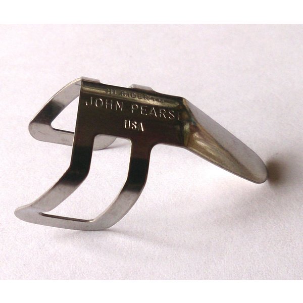 John Pearse　Picks ハイライダー・フィンガー　ピック　 440 Stainless steelで出来た極めて軽いフィンガーピックです。独特の形状は、不快な使用感が無く、かつ演奏中に滑り落ちる事もありません。ステンレスである為,マグネチック・ピックアップに引っ張られる事も無く、快適な演奏を御約束します。 販売単位：1枚