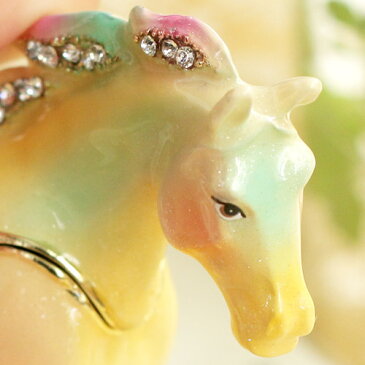 <ドリームホース ジュエリーボックス>馬 置物 インテリア 虹色 レインボー カラー風水 ギフト かわいい 夢 シャガール 小物入れ アクセサリーボックス ギフト 卒業 入学 可愛い ピックアップ 誕生日プレゼント 女性 クリスマス 新生活 母の日