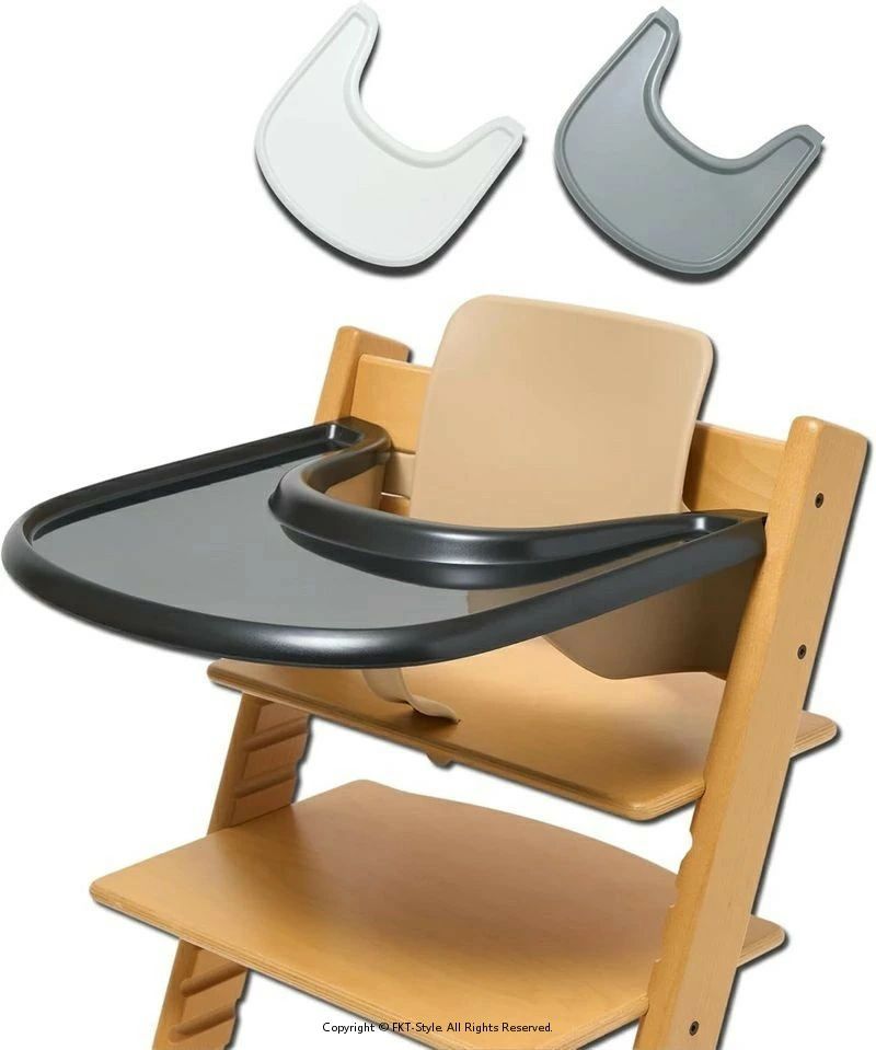 チェアベビーセットに取り付けて使う専用互換幼児用テーブルトレイです。こちらのテーブルトレイを使用していただく事で正しい姿勢になり、生後7ヶ月〜8ヶ月頃の赤ちゃんとも目線を合わせて食事を楽しむことができます！ 【正しい姿勢で食事ができます】お腹からテーブルの間の距離が長くなると姿勢が前のめりになってしまいます。前のめりだと顔が下を向く状態なので噛み合わせが悪くなったりご飯が飲み込みづらくなります。こちらのトレイを使用すると正しい姿勢を維持しやすくなります！お子さまが正しい姿勢で食事をすることで脳の動きが活性化され集中力、思考力が向上します。他にも歯並び、噛み合わせも良くなり、しっかり噛むことで唾液が分泌され消化も良くなります。 【食べこぼし防止】トレイが無いと食卓と椅子の間からご飯やおやつなど落としてしまいますが、トレイがあると隙間がなくなるので食べ物を落とす機会が減ります。トレイのフチの高さも1cm以上あるため汁物をこぼしてしまった場合も床や服にこぼれにくくなります！ 【お手入れが楽】プラスチック素材なので離乳食をこぼしてしまった時もさっと拭き取るだけで汚れを取る事ができます！工具無しで簡単取り付け&amp;取り外しができます。 サイズ: 43×41×3.0cm 重量: 約708g。