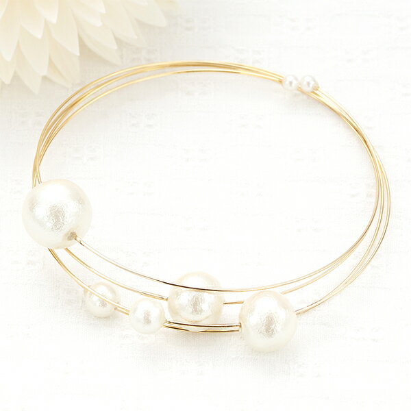 ブレスレット レディース コットンパールを通した4連に見えるワイヤー バングル 真珠 腕輪 リングブレスレット 華奢 エレガント メール便 送料無料 プレゼント 秋冬 大人気のサムネイル