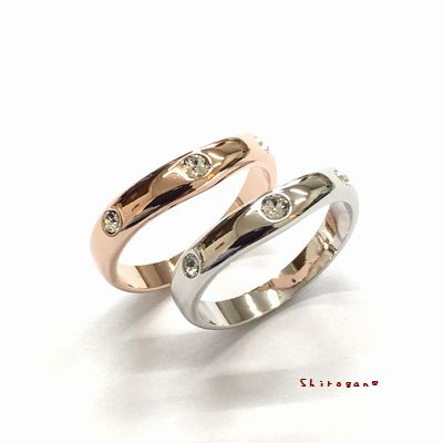 3石クリスタルリング 指輪 レディース 日本製 Triple Stone スワロ使用 2色展開 すっきりシルエット スタイリッシュ