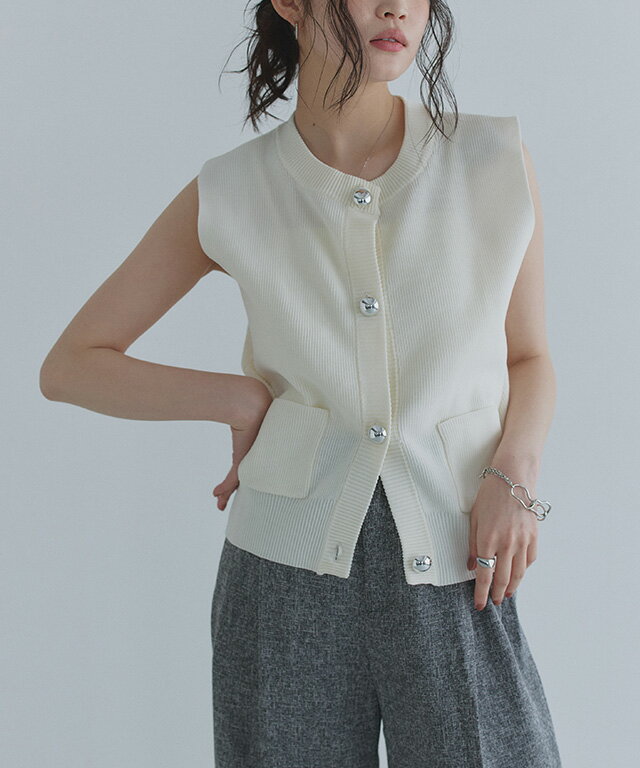 【送料無料】[ECLAM] BIGボタンニットベスト ☆ ベスト ニット ボタン ノースリーブ 短丈 トレンド クラム ECLAM ピエロのサムネイル