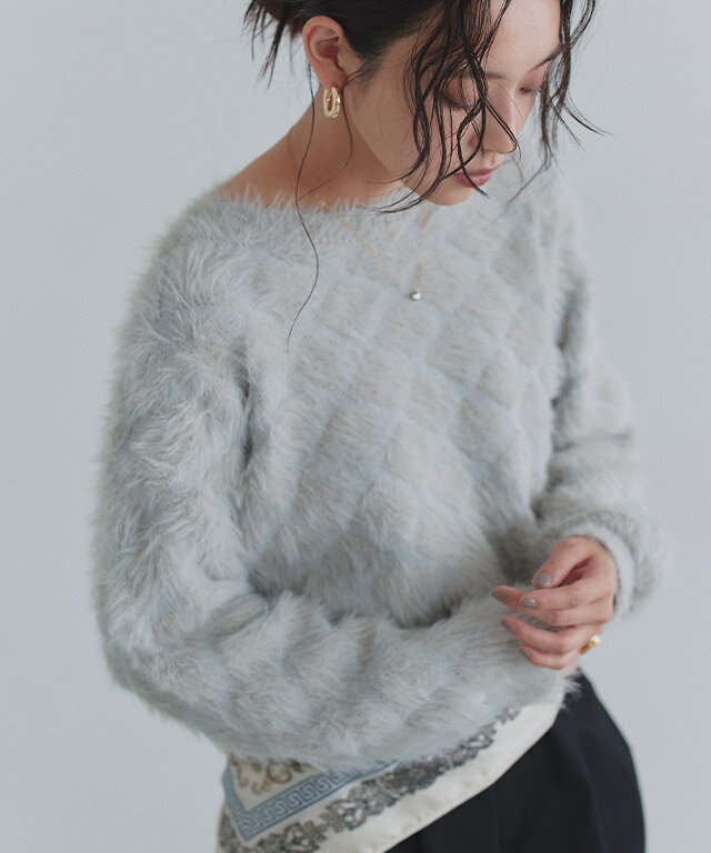 全品10%OFFクーポン！[ECLAM] フェザークロップドニット ☆ ニット クロップド丈 フェザー ボリュームスリーブ トレンド感 凹凸感 着映え 存在感 クラム ECLAM ピエロ 送料無料