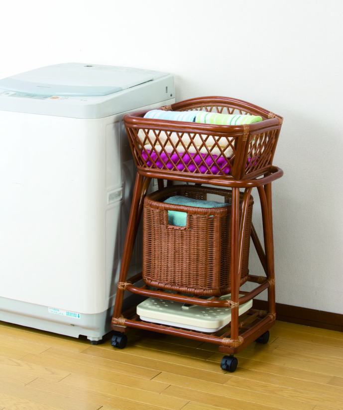 沖縄・離島・その他一部地域への配送はできません。誠に勝手ながらご注文をキャンセルとさせていただきます。大変申し訳ございませんが、何卒ご理解の程よろしくお願いいたします。東京ラタン 天然籐2段ランドリー キャスター付き ランドリーラック 衣類...