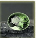 SCIENCE 「Tektite テクタイト／Moldavite モルダバイト ファセットカット 3－4mm（Moldavite Faceted Checkered Cut）産地：Czech チェコ共和国」オリジナル標本ケース入り