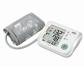 【商品の仕様】 ●サイズ／幅14×奥行10.5×高さ6cm ●重さ／約285g（電池除く） ●材質／ABS樹脂 ●電源／AC100Vまたは単3形乾電池×4 ●メモリ機能／90回 ●付属品／モニター電池、血圧管理手帳 ●医療機器番号／224AHBZX00018000 ●生産国／中国 ●腕式 ●医療機器クラス分類／特定保守管理医療機器（クラスII） ●JAN／4981046021203 【商品の説明】 ・腕にフィット、しっかり巻ける、からだにやさしい脱アレルギーカフ。 ・正確測定のための不規則脈（IHB）検知。 ・おまかせスピード測定。 高度管理医療機器等販売業・貸与業許可　許可番号第4514210168号