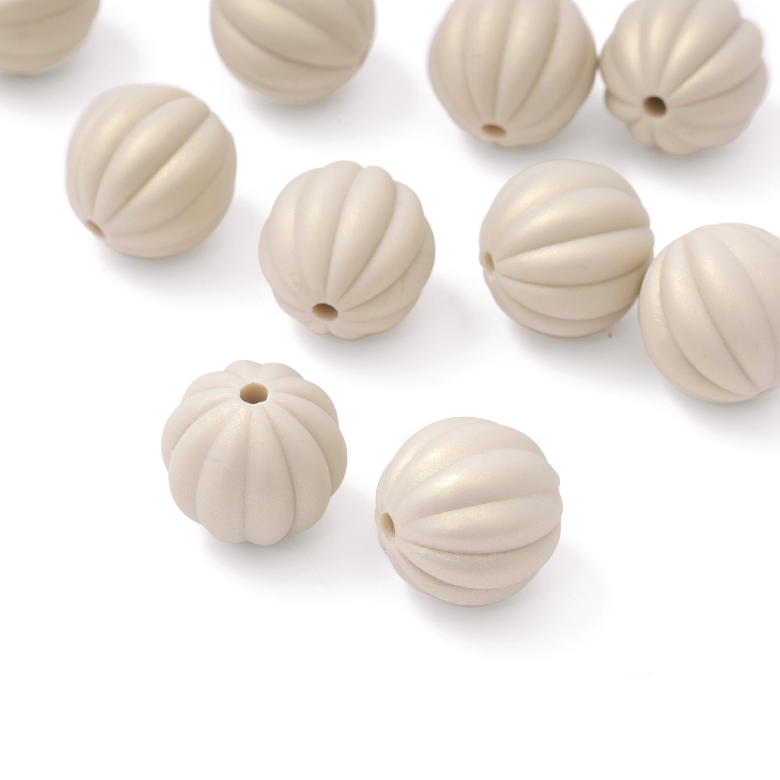 【毎日発送】 かぼちゃ型 ビーズ アイボリー 16.5mm 10粒 ネックレス ブレスレット パーツ ハンドメイ..