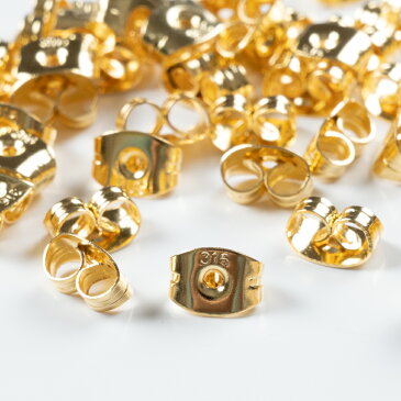 【サージカルステンレス 316L 】 4mm 台座カップ ピアス ゴールド×ゴールドキャッチセット 20個 (10ペア) 金属アレルギー対策 アクセサリーパーツ 問屋 専門店