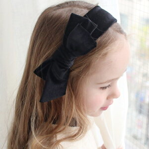予約販売 子供服rora ミア ベロア リボン カチューシャ 2color カチューシャ 子供 大人っぽい 大人可愛い 結婚式 発表会 おしゃれ 上品 シンプル 人気 子供用 大人用 ヘアアクセサリー 黒 ベージュのおすすめ キテミヨ Kitemiyo 予約販売 子供服rora ミア ベロア リボン カチューシャ 2color カチューシャ 子供 大人っぽい 大人可愛い 結婚式 発表会 おしゃれ 上品 シンプル 人気 子供用 大人用 ヘアアクセサリー 黒 ベージュのおすすめ キテミヨ Kitemiyo