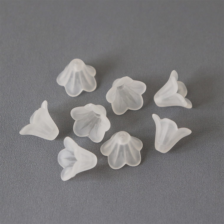 約14×10mm 30個入 アクリルビーズ フラワー 穴1.2mm つや消し白 / 花座 ビーズキャ...