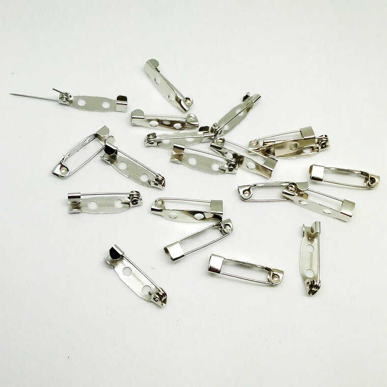 約20×5mm 20個入 ブローチピン シルバートーン 2つ穴 / コサージュ 安全ピン ウラピン 造花ピン 金具 パーツ ハンドメイド資材 ブロンズ【ゆうパケット対応】