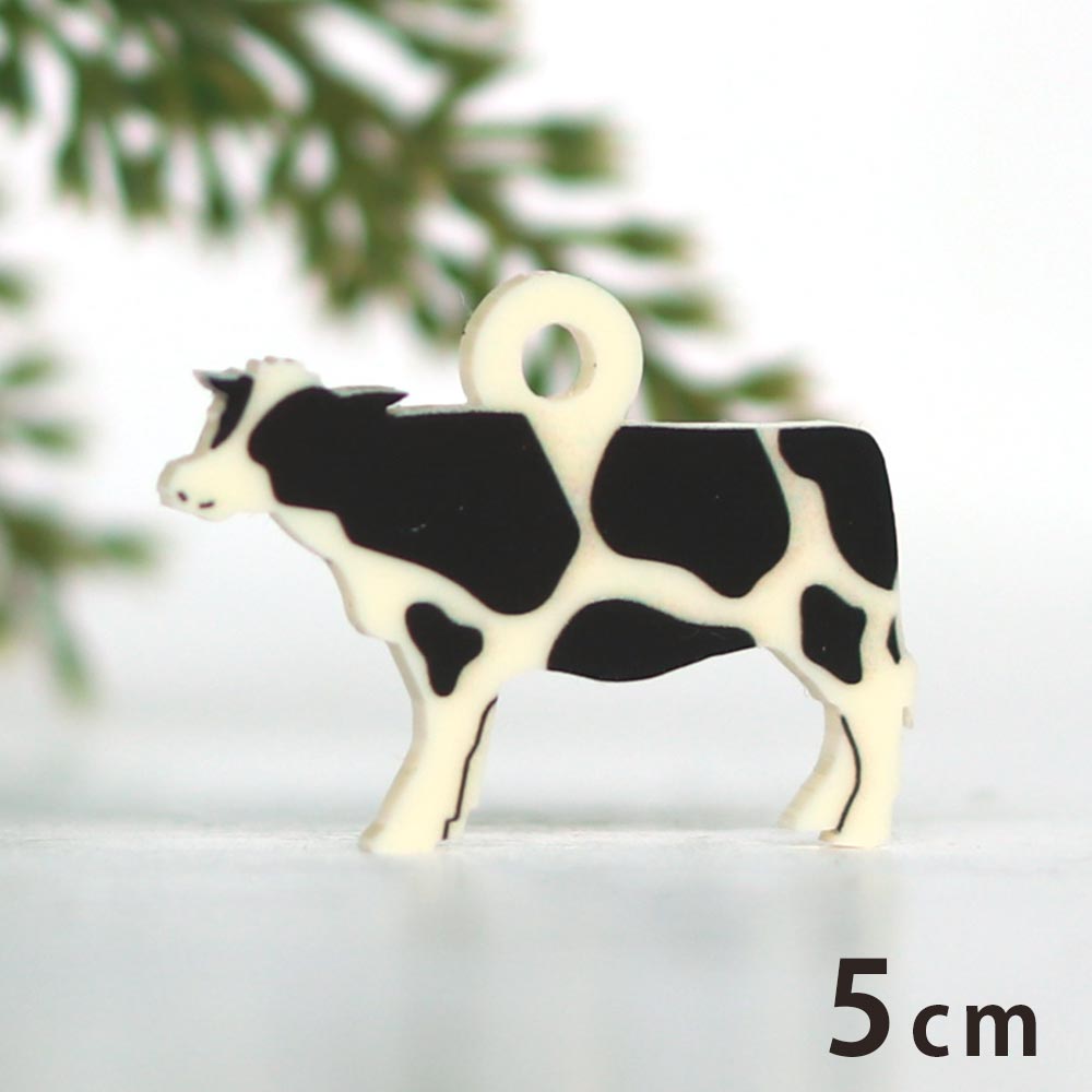 Rakuten - アクリルチャーム うし 模様 5cm 厚さ2mm アンシャンテラボ / うし 丑 牛 干支 アクセサリーパーツ チャーム アクリル キーホルダー ハンドメイド材料 【ゆうパケット対応】