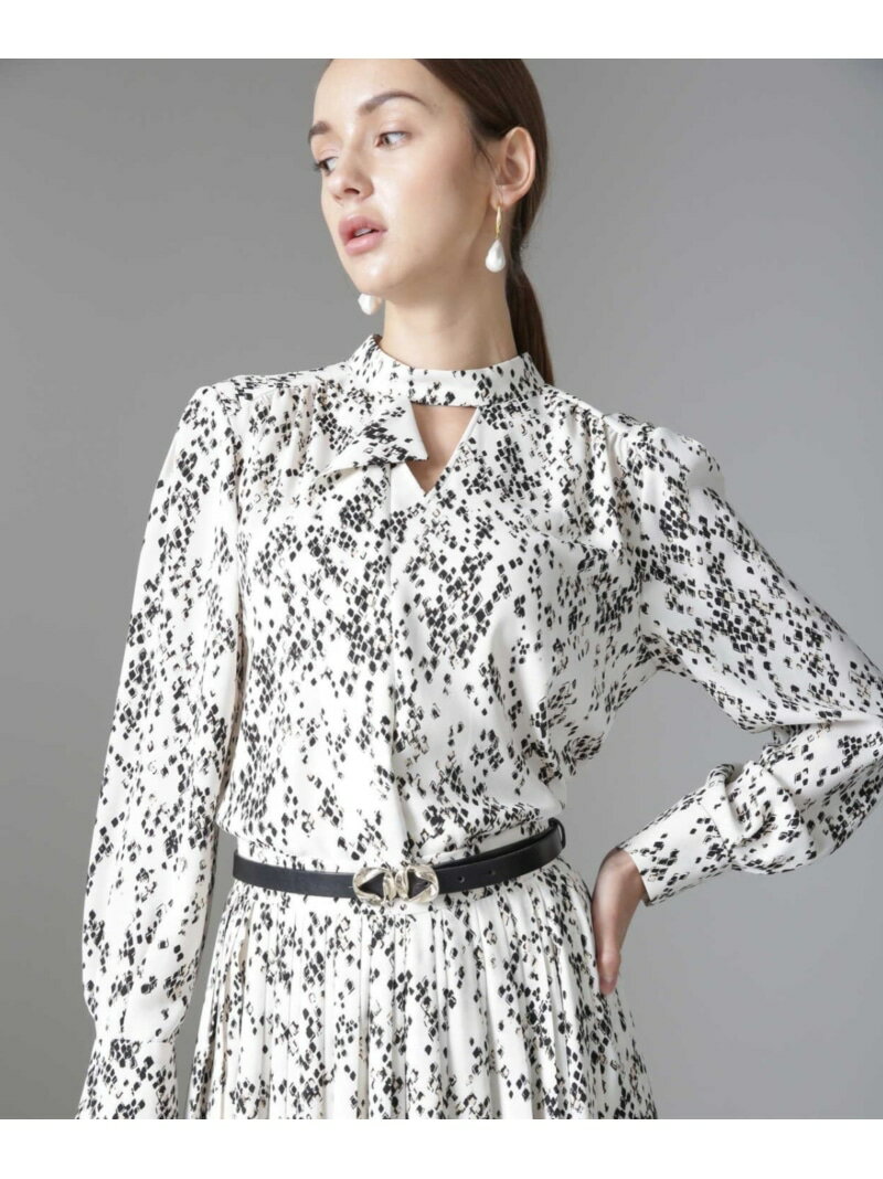 ◆[URBAN PRECIOUS] アブストラクトプリントブラウス PINKY&DIANNE ピンキー アンド ダイアン トップス シャツ・ブラウス ホワイト レッド【送料無料】[Rakuten Fashion]のサムネイル