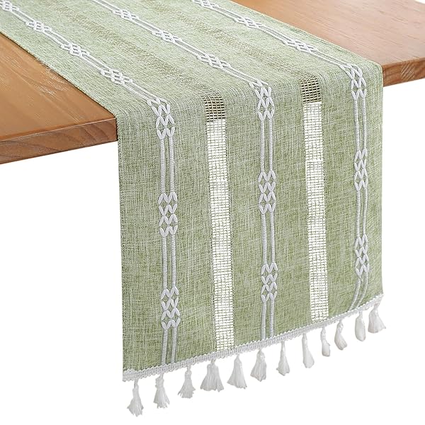 Bigqin テーブルランナー 183 x 33cm 綿麻製 食卓飾り テーブルクロス タッセル付き おしゃれ北欧風, 緑色