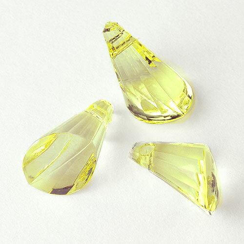 【フラワーパーツ】　アクリル　花びら型　イエローハンドメイド材料　アクセサリーパーツハンドメイドクラフト 手作り素材