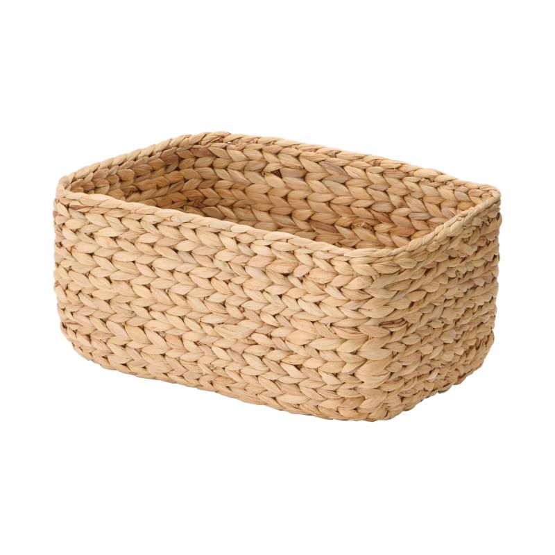 無印良品 長方形バスケット 中 幅34×奥行23×高さ16cm ウォーターヒヤシンス 12361091 カゴ かごサイズ:幅34×奥行23×高さ16cm素材:ウォーターヒヤシンス耐荷重:5kg原産国、地域:ベトナム生長の早い水草の一種を使い、手編みで仕上げました。軽く、やわらかな使い心地です。天然の素材を使用しているため、色、形状のバラツキや、素材自体のキズ等があります。商品の特性上、水滴がつくものや水に濡れたものはいれないでください。濡れた状態で金属に長時間触れると金属が錆びることがあります。複数店舗にて販売をしておりますため、在庫データの更新が間に合わず、欠品にも関わらず、注文ができる場合がございます。その際は、キャンセルにて対応を取らせていただきます。当店はお電話のお問い合わせはお受けしておりませんので、ご了承ください。お問い合わせは、問い合わせフォームをご利用ください。