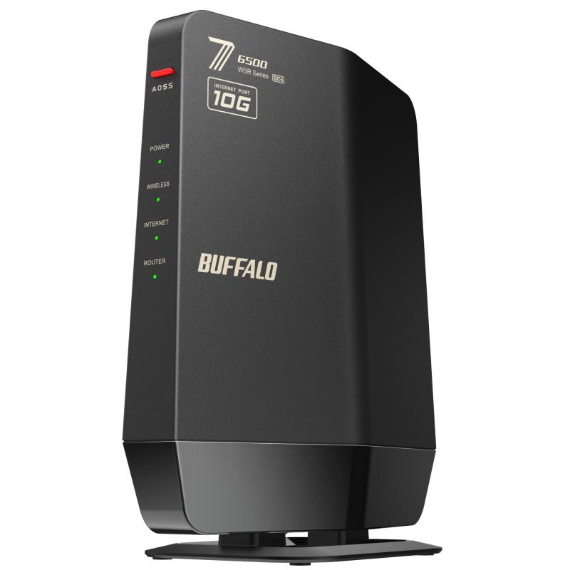 バッファロー WiFi ルーター Wi-Fi 7 11be 無線 LAN 10Gbps デュアルバンド MLO EasyMesh 5764+688Mbps ブラック WSR6500BE6P/N10G【Wi-Fi 7 デュアルバンド対応】通信効率や通信遅延が改善された第7世代の通信規格「Wi-Fi 7」に対応したWi-Fiルーターです。【10Gの高速回線を活用】対応のインターネット回線と組み合わせることで、Wi-Fi 7の速度を活かした高速通信を実現します。4K・8K動画や、オンラインゲームも快適に楽しめます。10G/5G/2.5G/1G/100M/10Mbps(理論値)に対応しています。INTERNETポートのみ10Gbps対応となります。LANポートの対応転送速度は1Gbps/100Mbps/10Mbps(理論値)です。【MLOでWi-Fi通信を高速・安定化】複数の通信帯域を同時に利用する｢2バンド 同時モード｣、電波干渉時に影響のない通信帯域へ切り替える「2バンド切り替えモード」に対応。高速で安定したWi-Fi通信を実現します。端末側も対応している必要があります。【多台数接続に強い】5GHz+2.4GHz 合計6本のアンテナを搭載しているので、たくさんの端末と同時通信が可能。家族みんなが快適にネットを楽しめます。【スマホで簡単セットアップ】「AirStationアプリ」を使ってスマホで簡単にセットアップが完了。接続状態の確認やファームウェアの更新などもアプリ上で行うことができます。複数店舗にて販売をしておりますため、在庫データの更新が間に合わず、欠品にも関わらず、注文ができる場合がございます。その際は、キャンセルにて対応を取らせていただきます。当店はお電話のお問い合わせはお受けしておりませんので、ご了承ください。お問い合わせは、問い合わせフォームをご利用ください。
