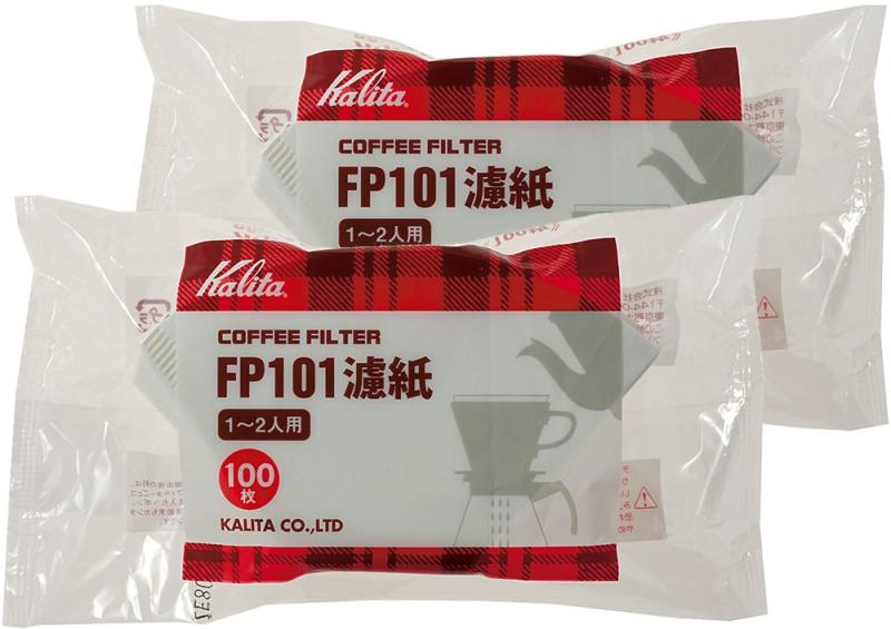 カリタ Kalita うまみを引き出す コーヒー ペーパー フィルター 台形 1~2人用 FP101濾紙 200枚(100×2) ホワイト #11109 おしゃれ キャンプ アウトドア 喫茶店 アンティーク 結婚 祝い プレゼント 誕生サイズ:高さ82×幅200×奥行45mm本体重量:172g素材・材質:針葉樹パルプ原産国:日本セット内容:100枚入り×2箱複数店舗にて販売をしておりますため、在庫データの更新が間に合わず、欠品にも関わらず、注文ができる場合がございます。その際は、キャンセルにて対応を取らせていただきます。当店はお電話のお問い合わせはお受けしておりませんので、ご了承ください。お問い合わせは、問い合わせフォームをご利用ください。