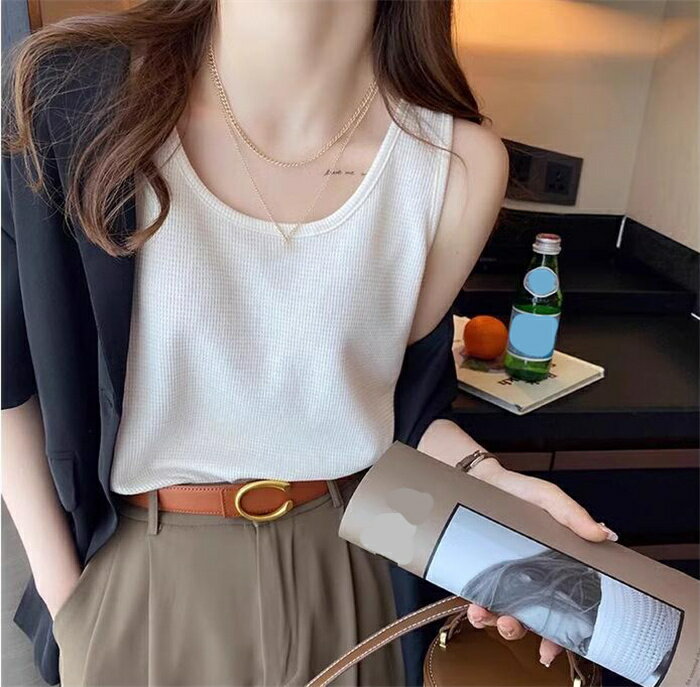 タンクトップ キャミソール シャツ レディース ベーシックインナー コットン フライス オシャレ 肌着 ラウンドネックノースリーブ ブラウス 無地 重ね着 通気性 快適 セクシー 脇汗 止め トップス 薄手