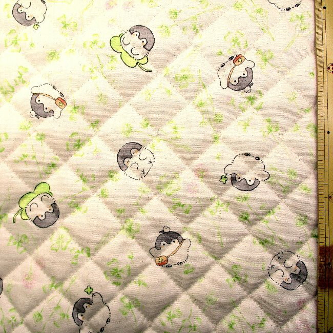 Rakuten - Q- キルティング 生地 布 コウペンちゃん （ 薄ベージュ系 ) 柄番号6（ 2026 ) キルト 生地幅-約106cm 表地-オックス（ 綿100％ ) （ 生地 コウペンちゃん 生地 こうぺんちゃん 生地 コウペンちゃん生地 生地コウペンちゃん コウテイペンギン )