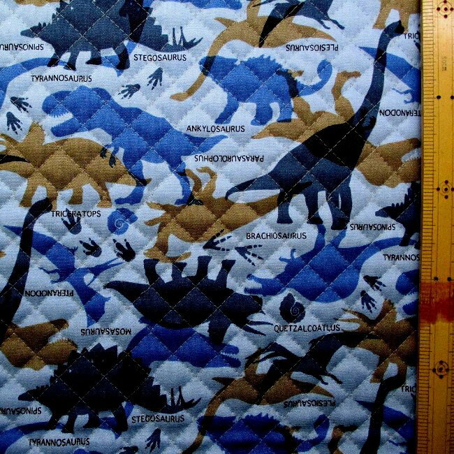 Rakuten - Q- キルティング 生地　（ キルト 生地 ） 恐竜 シルエット（ ブルー系 ) オックス キルト 生地幅−約106cm 表地−オックス （恐竜 シルエット生地 恐竜 シルエット 生地 きょうりゅう トリケラトプス ティラノザウルス 動物 生き物 男の子 )
