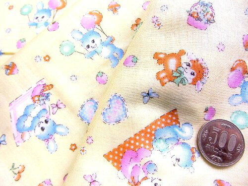 ダブルガーゼ生地 布 ウサギのピクニック （ クリーム ) （ 綿100％ ) 生地幅－約1...