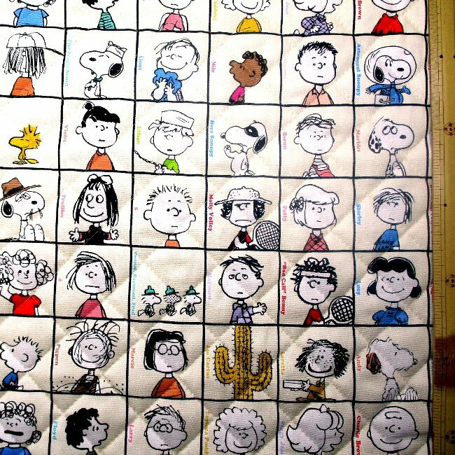 Q- キルティング 生地 布 スヌーピー （ 薄クリーム系 ) 柄番号180 （ 2025 ) キルティング生地 キルト 生地幅-約105cm 表地-オックス（ 綿100％ ) ( スヌーピー生地 スヌーピー 生地 ピーナッツ 男の子 女の子 )のサムネイル