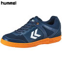 エビデンス メーカー希望小売価格はメーカー商品タグに基づいて掲載しています hummel インドアシューターIV フィット、ワイド、カップインソール、 アッパーにメッシュ素材を採用したストレスの無い 足当たりが特徴のインドア用ハンドボールシューズ。 ■素材 アッパー／人工皮革×合成繊維 ミッドソール／合成樹脂 アウトソール／ゴム ■サイズ：22．5～28．0cm ■カラー：(7035)ネイビー×オレンジ ■生産国：ベトナム カラー違いはこちら！